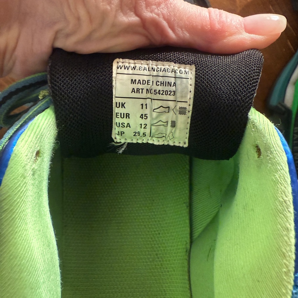 Balenciaga Men’s Tennis Shoes - Picture 2 of 4